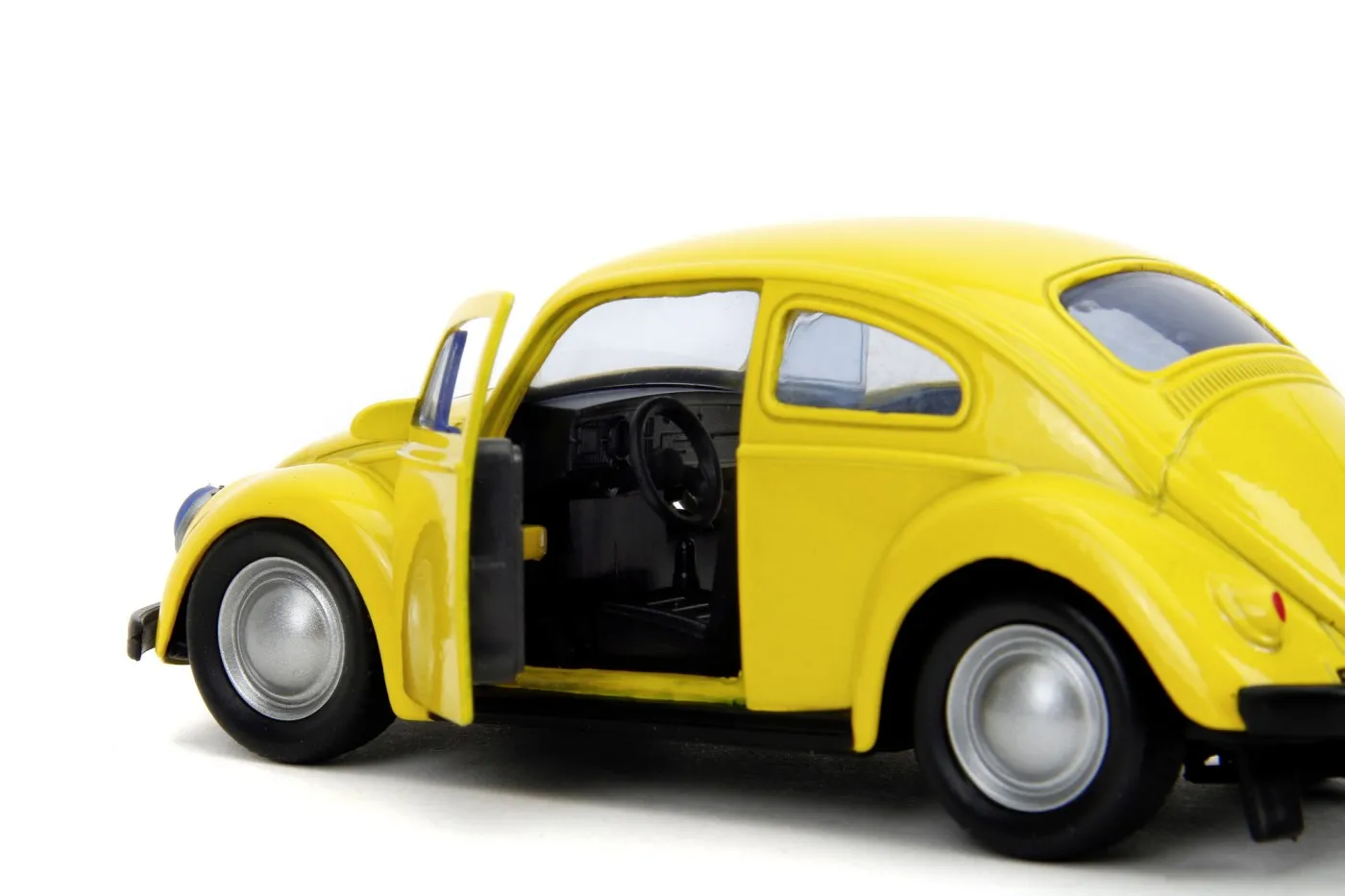 JADA TRANSFORMERS MASINUTA METALICA BUMBLEBEE VOLKSWAGEN BEETLE SCARA 1:32 - imagine 4