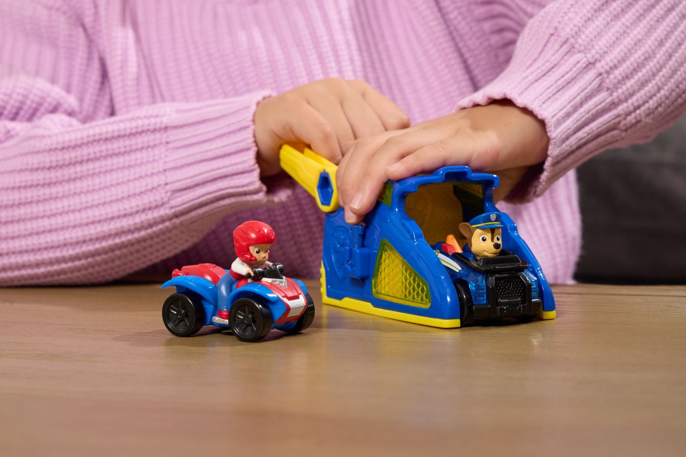 PATRULA CATELUSILOR SET FIGURINA CHASE SI VEHICUL CU LANSATOR - imagine 6