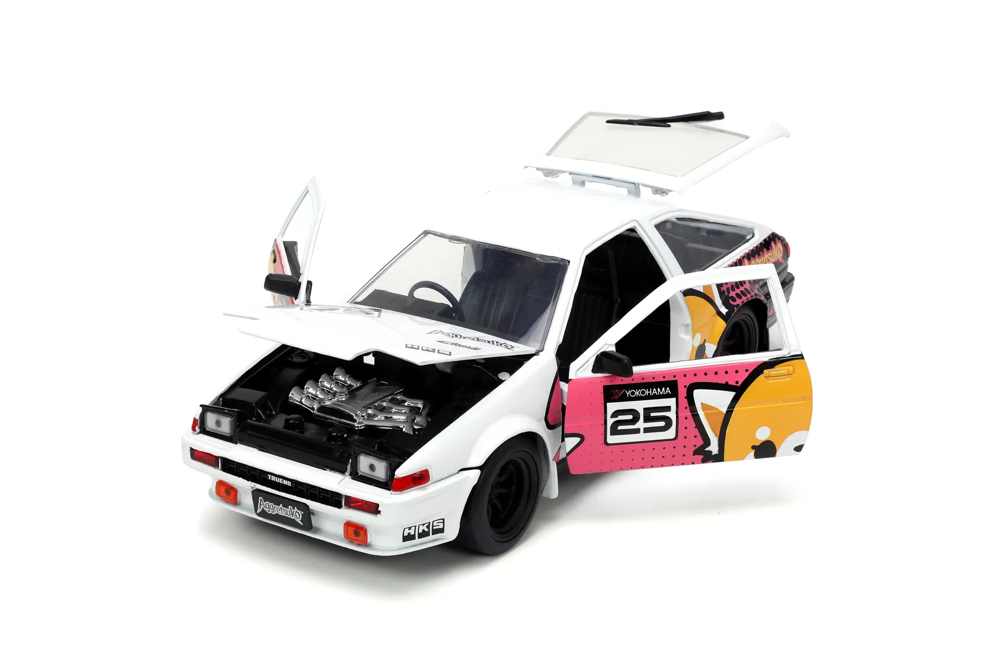 JADA AGGRETSUKO SET MASINUTA METALICA SI FIGURINA AGGRETSUKO SI TOYOTA TRUENO SCARA 1:24 - imagine 5