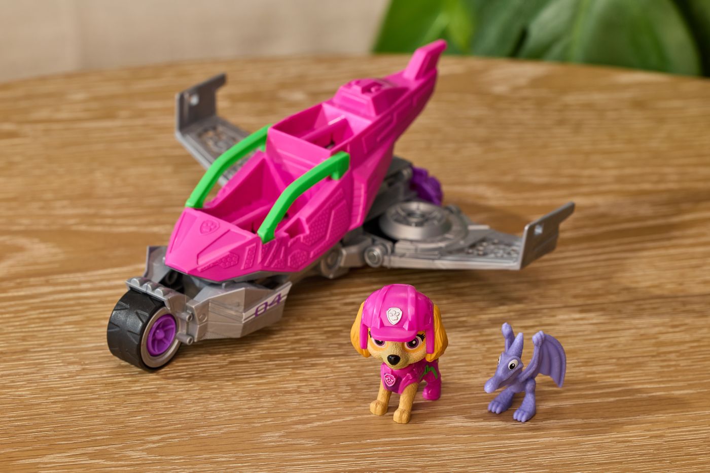 PATRULA CATELUSILOR FILMUL CU DINOZAURI SET DINO VEHICUL AVION CU FIGURINA SKYE SI ACCESORII 15CM - imagine 6
