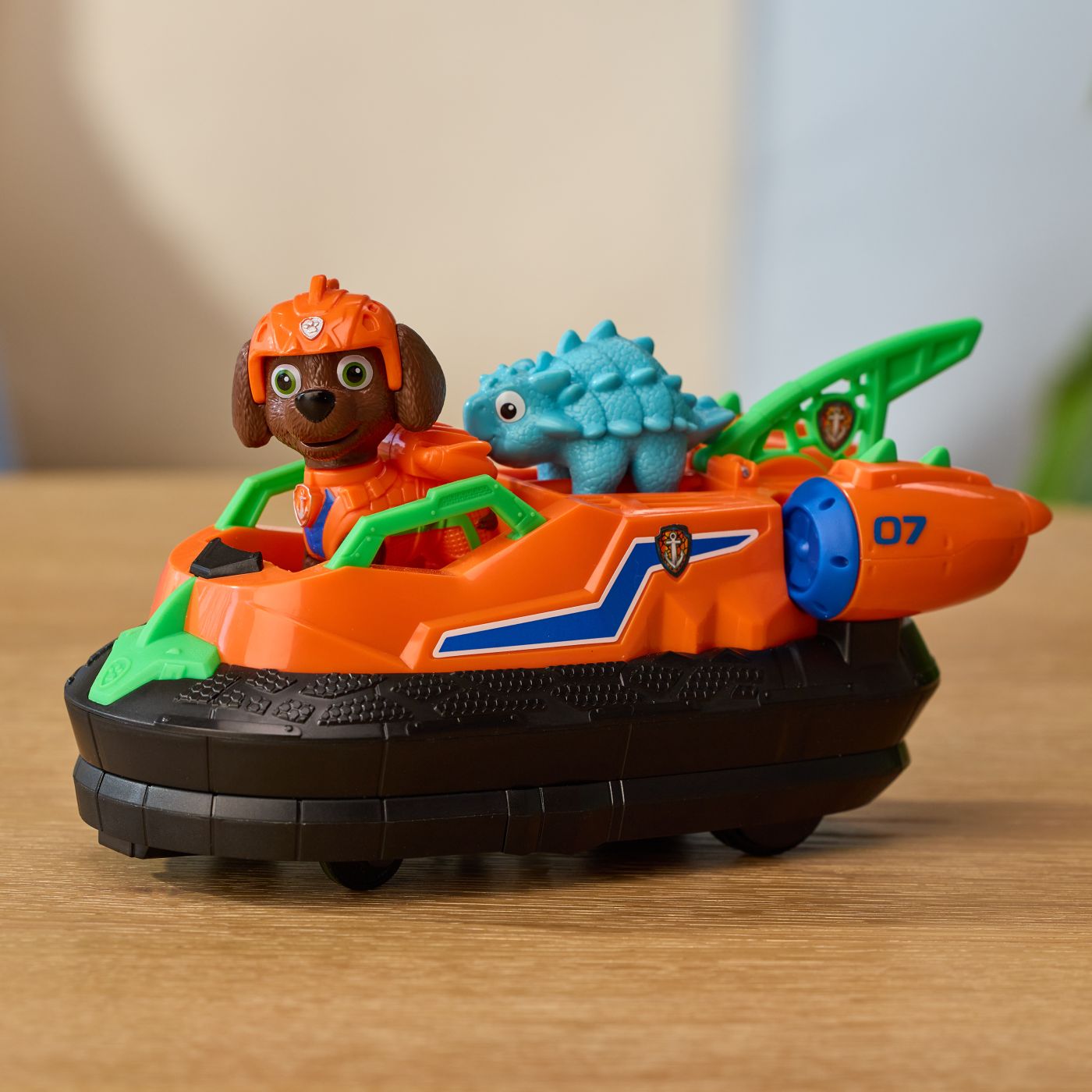 PATRULA CATELUSILOR FILMUL CU DINOZAURI SET DINO VEHICUL HOVERCRAFT CU FIGURINA ZUMA SI ACCESORII 15CM - imagine 6